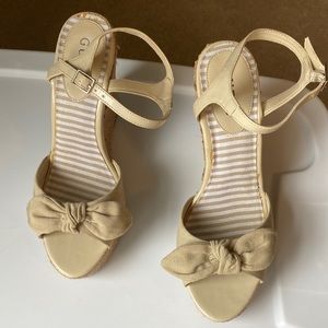 Guess tan wedge sandals size 8